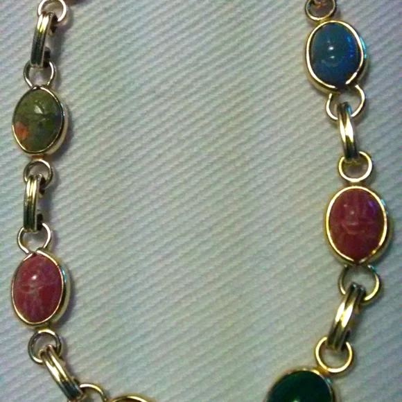 VINTAGE CARLA BEAUTIFUL 14 KT GOLD LINK BRACELET W DIFF. CARVED SCARAB GEMS 7" - Picture 6 of 12